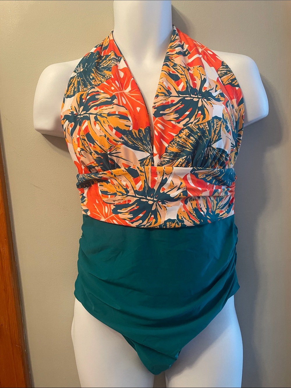 ⭐️NWT BINLOWIS Tropical Halter One-Piece Swimsuit Teal Coral Summer Island Print